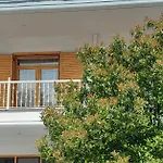 Nikita's House -4 Bedrooms 5' From Racetrack * Serres