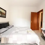 Apartamento Nikita's House -4 Bedrooms 5' From Racetrack Serres