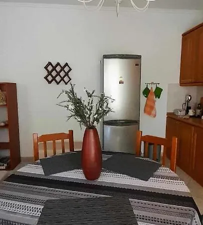 Apartment Nikita's House - 3 Min From Racetrack - Free Parking And Wifi - 7 Guests *