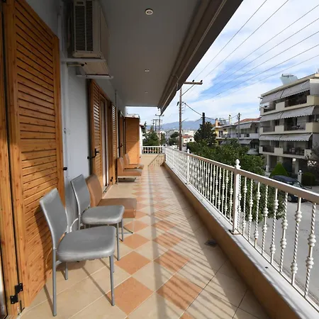Nikita's House - 3 Min From Racetrack - Free Parking And Wifi - 7 Guests