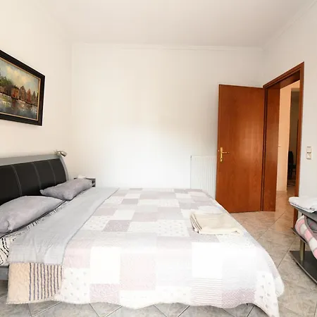 Apartment Nikita's House - 3 Min From Racetrack - Free Parking And Wifi - 7 Guests Serres