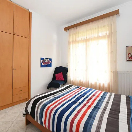 Nikita's House -4 Bedrooms 5' From Racetrack