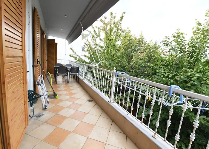 Lejlighed Nikita's House -4 Bedrooms 5' From Racetrack *